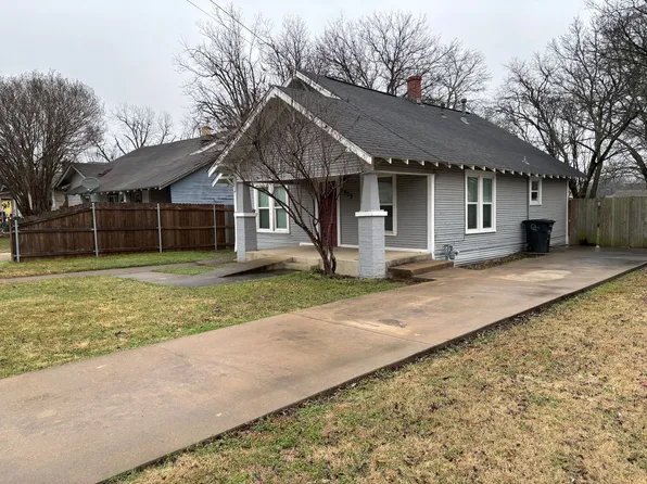 909 W Wardville St, Cleburne, TX 76033