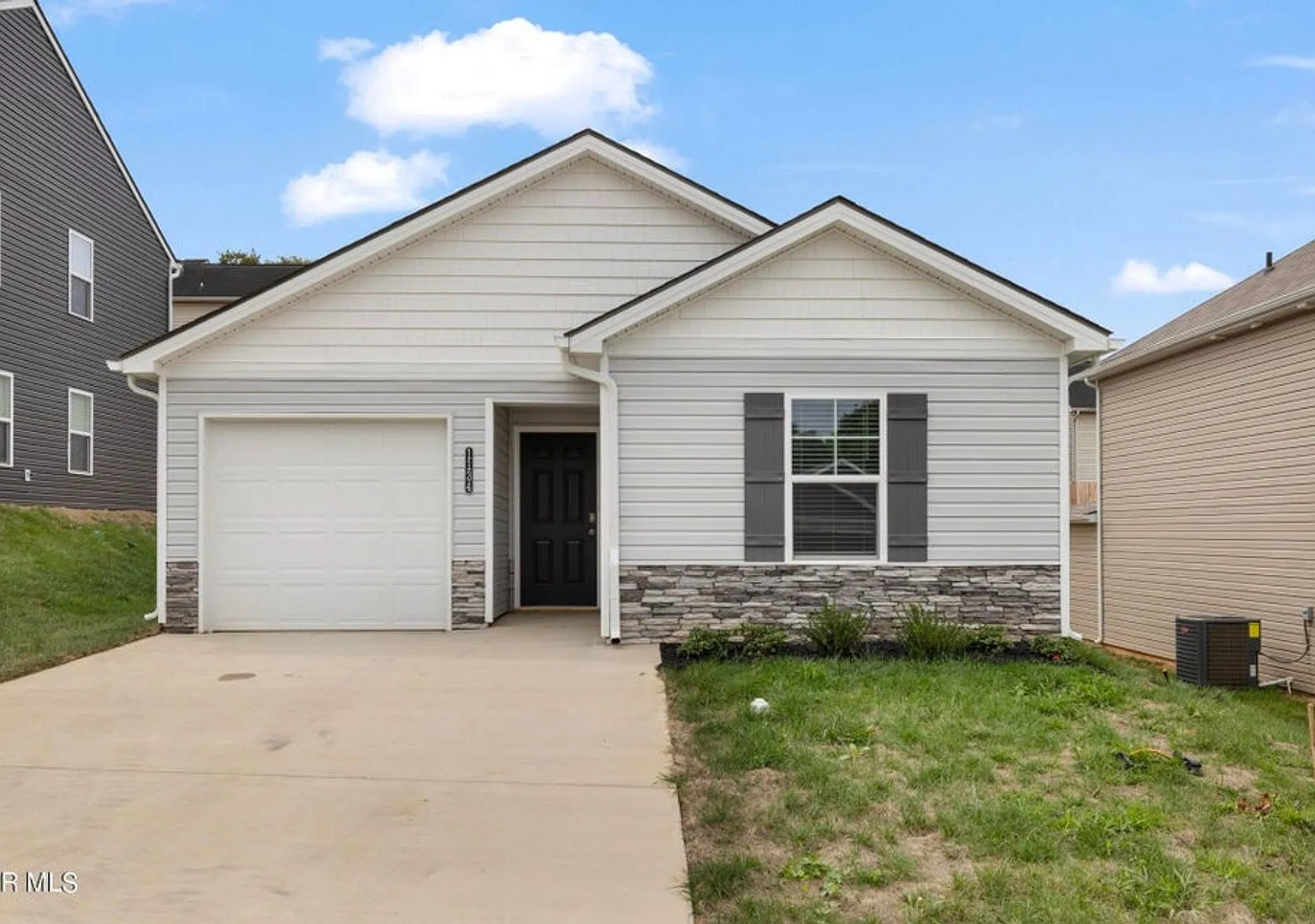Charming 3-Bedroom Single-Family Home with Modern Comforts in Johnson City — Photo 1