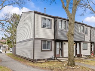 3565 Aladdin Ln, Ottawa, ON K1T 1E1