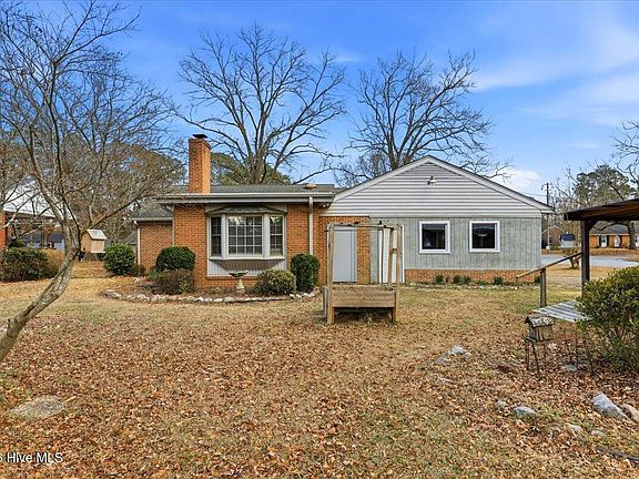 3rd image of 1111 S Andrews Avenue