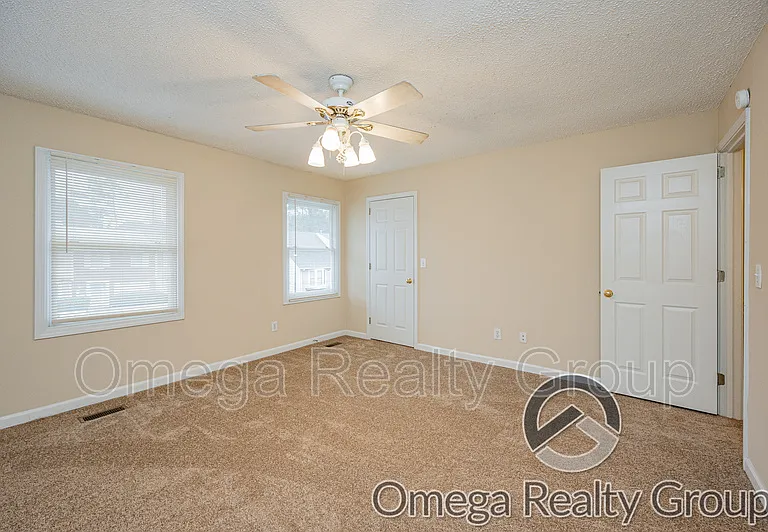 5057 Falling Creek Ln — Photo 16