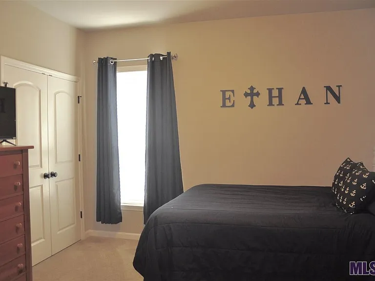 37167 Sills Dr — Photo 10