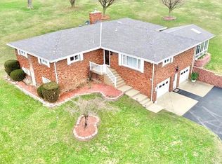 170 Linnwood Dr, Washington, PA 15301