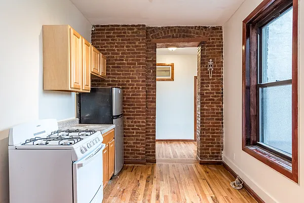 Rented by Nooklyn NYC LLC | media 31
