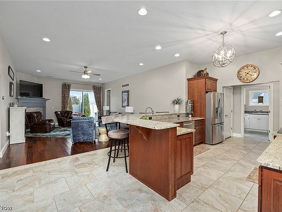 4th image of 3014 Angels Pointe Dr