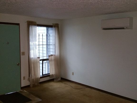 3rd image of 2200 NE 96th Ct