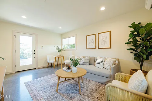 152 Arcade Dr Photo 1