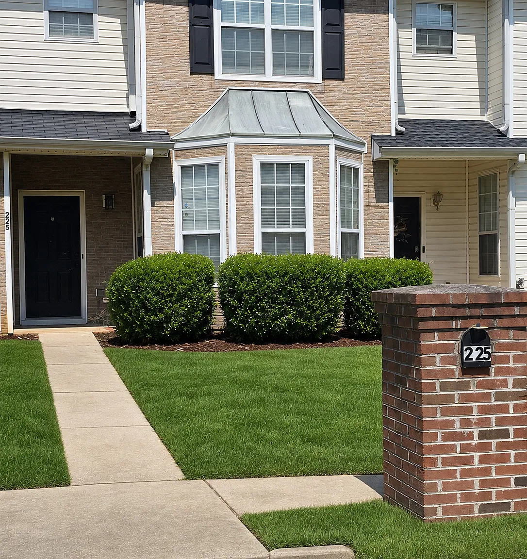 3 bed, 2.5 bath, $1,800 — Photo 1