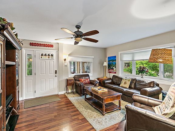 5th image of 38 Elm Ave