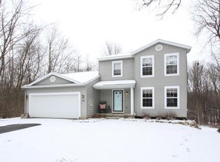 19 Overlook Dr, Plainwell, MI