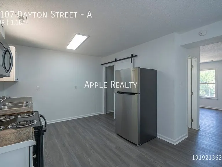 1107 Dayton St #A — Photo 17