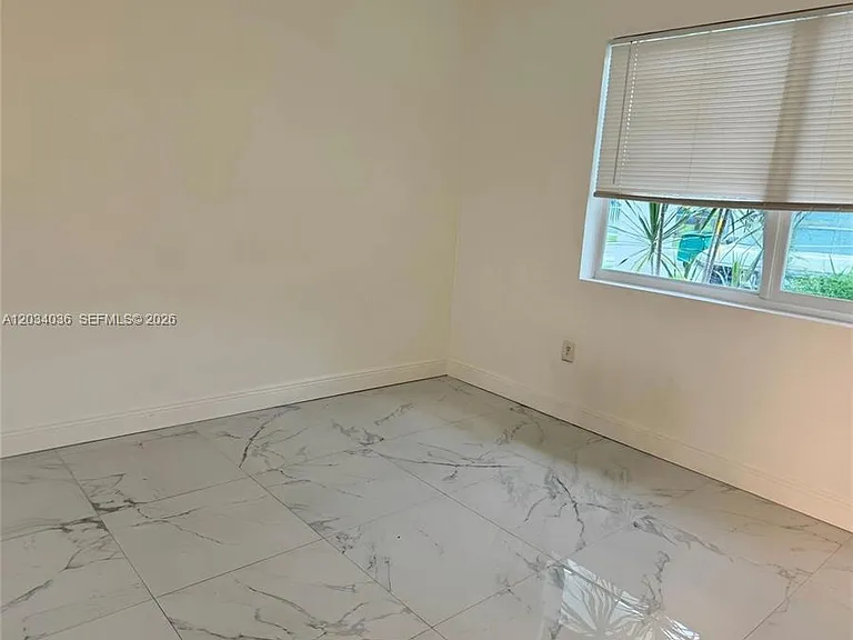 3400 NW 173rd Ter — Photo 5