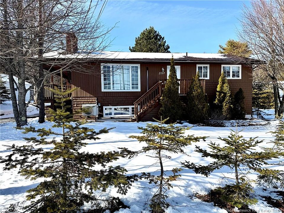 1st image of 2737 Loch Lomond Rd