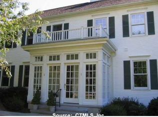 2 Wyckford Ln, Old Lyme, CT 06371