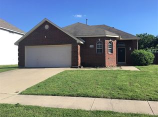 3034 Canary Ln, Midlothian, TX 76065