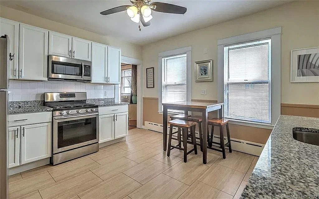 3 bed, 1250 sqft, $2,600 — Photo 3