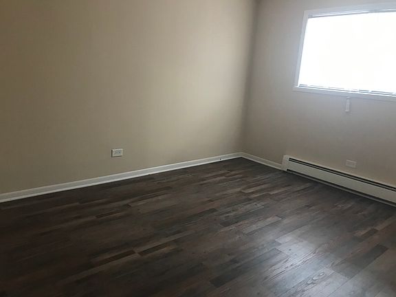 4th image of 8512 W 87th St APT 1