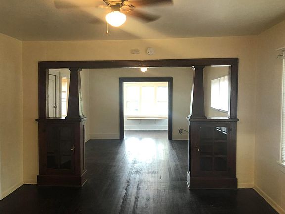 4th image of 1911 Henry St #2