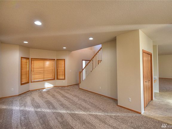 3rd image of 3335 NE Kona St