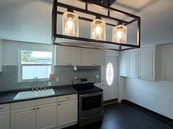 5617 Flora Ave, Holiday, FL 34690