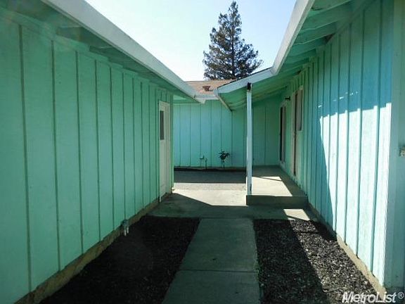 5th image of 1624 College St