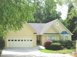 4705 Sterling Oaks Ct, Lilburn, GA 30047