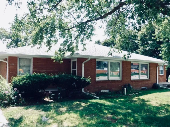 421 W F St, Elmwood, NE 68349