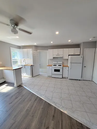 310 Sea Cliff Ave #6 Photo 1