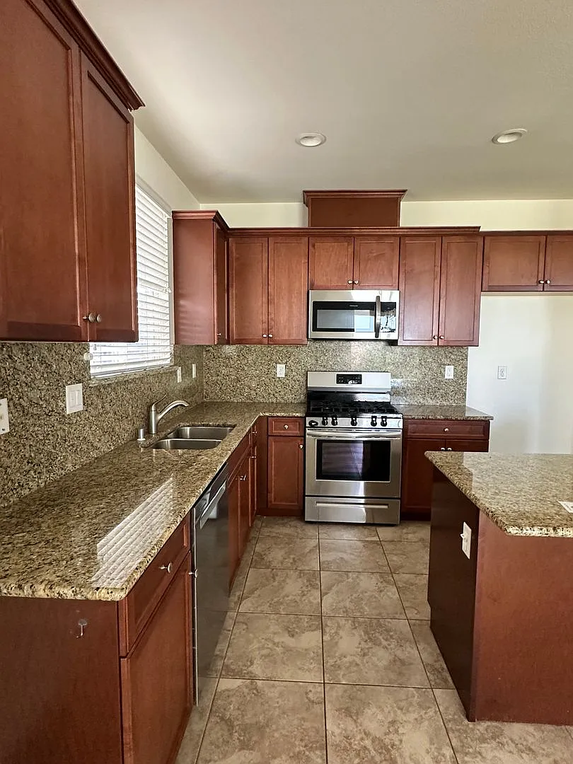 NW Visalia Home Coming Soon! — Photo 3