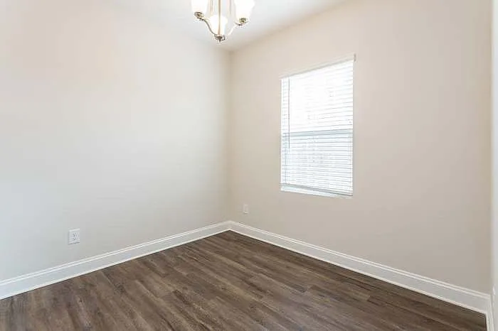 240 Oak Park Blvd — Photo 14