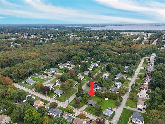 4th image of 68 Sherry Ave