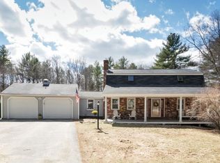 15 Doe Run Ln, Stratham, NH 03885