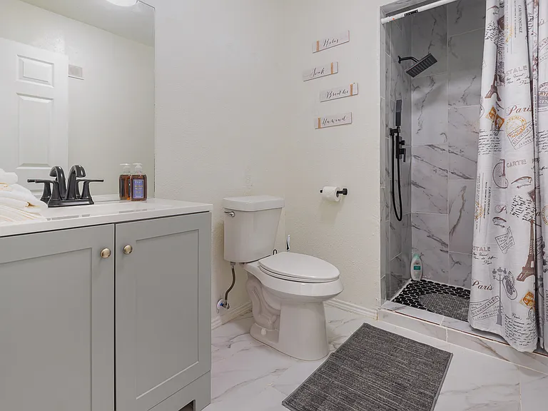 501 Field St — Photo 32