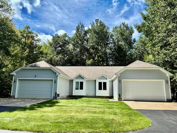 1326 Fox Farm Dr, Alpena, MI 49707