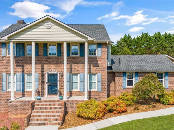 106 Mariner Point Dr, Clinton, TN 37716