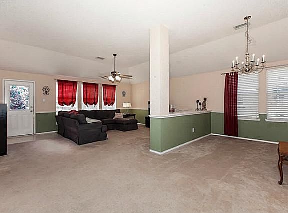 4th image of 405 Rowdy Dr