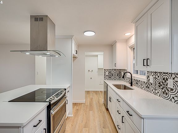 2nd image of 7604 NE 13th Ave