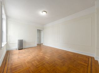 3150 33rd St APT 10D, Astoria, NY 11106