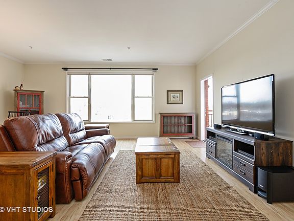 2nd image of 945 Burlington Ave Unit 308