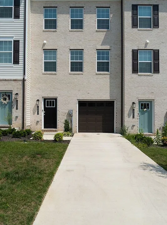 16642 Green Glade Dr