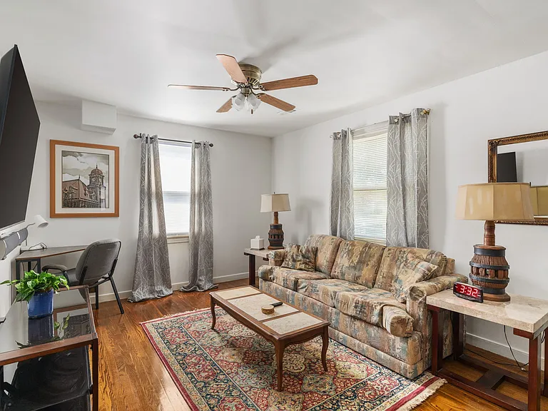 3158 Moody Ave — Photo 8
