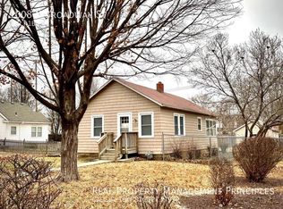 1008 N Broadway St, Leavenworth, KS 66048