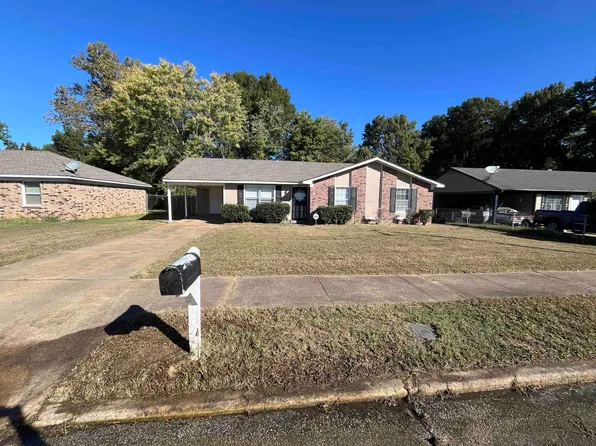 8 E Paxton Ln, Memphis, TN 38109
