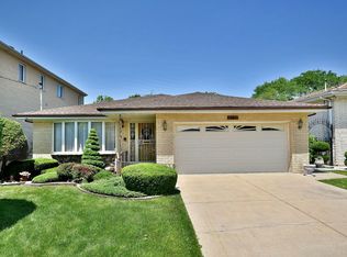 8718 W Stolting Rd, Niles, IL 60714