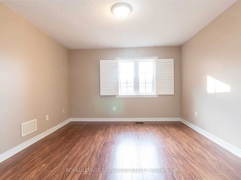 128 Holmes Cres — Photo 23
