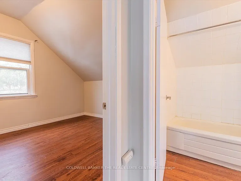 24 Maple St — Photo 37