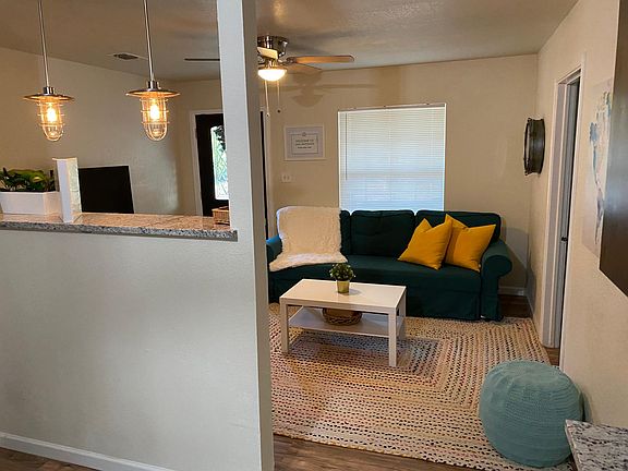 2nd image of 1023 Sacramento