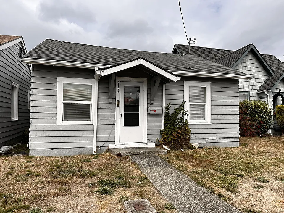 2303 Pacific Ave