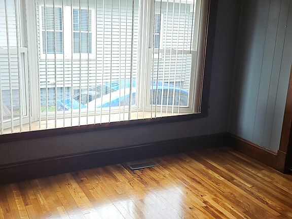 4th image of 21-23 Colchester St