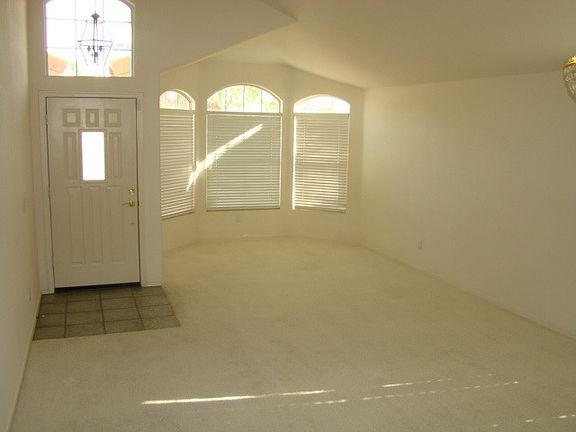 3rd image of 1931 W Derringer Way